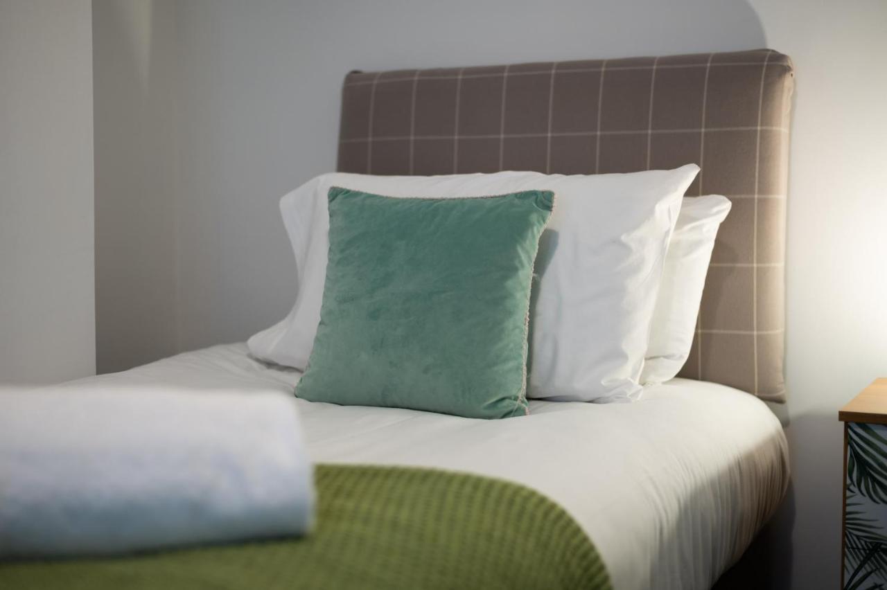 City Centre, Parking, Smart Tv'S In All Rooms Swansea Exteriér fotografie